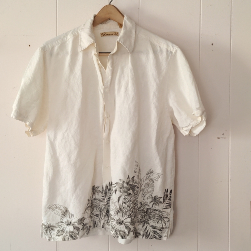 Linen rayon blend tropical short sleeve button down size large